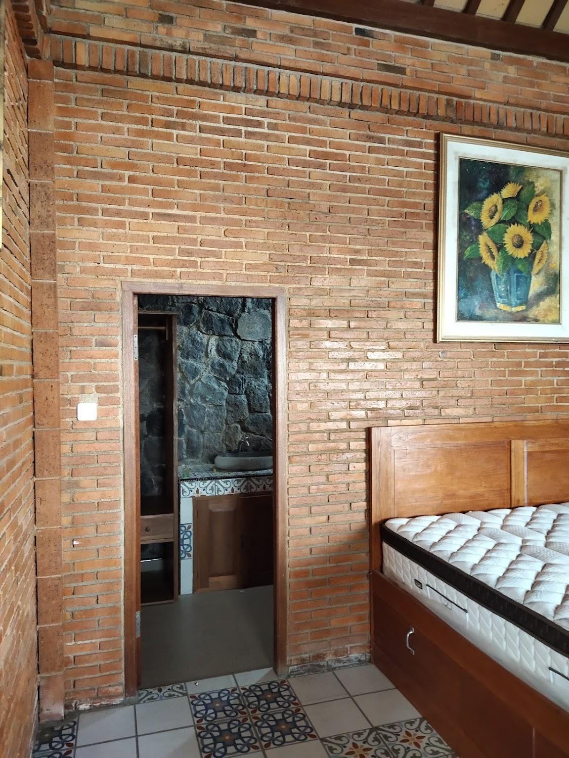 Cover Image for IPIENK RESORT TAWANG MANGU