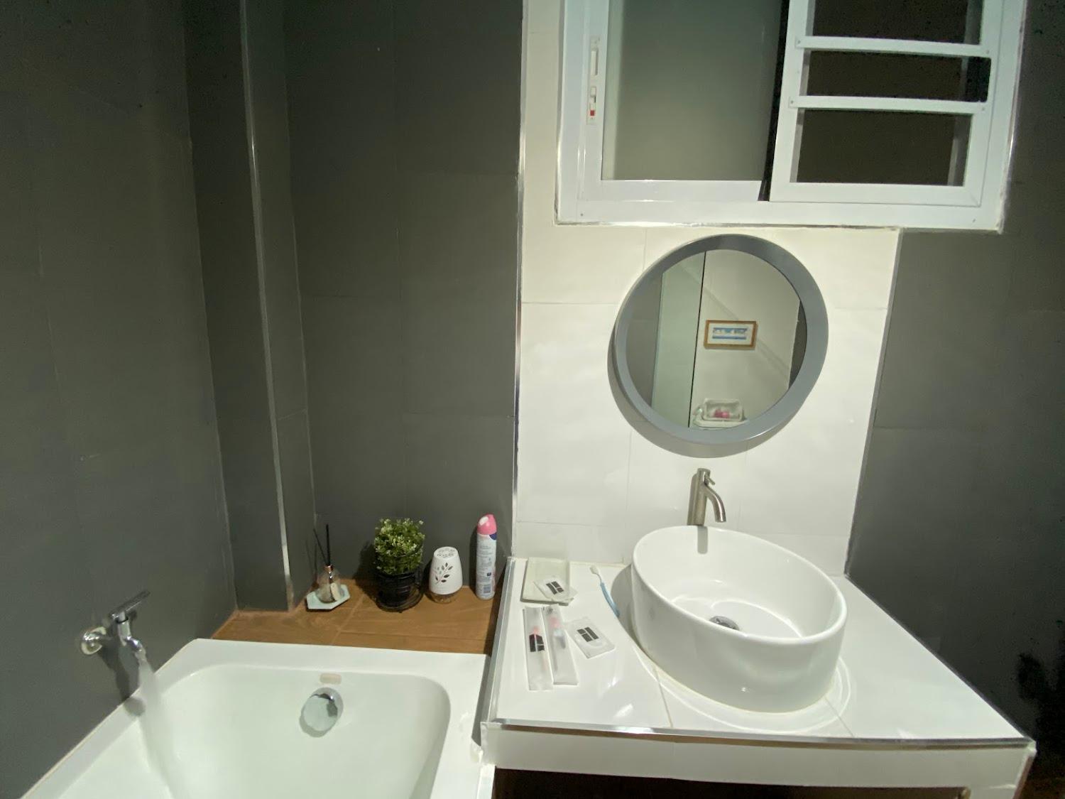 Cover Image for Sotay Poshtel Lampang