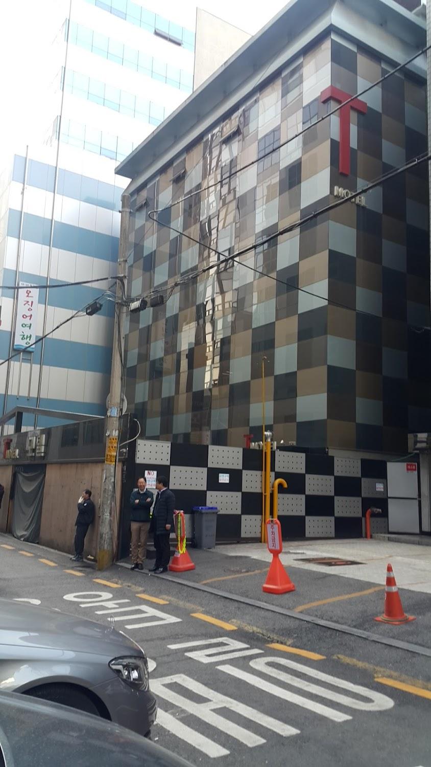 Cover Image for T 모텔