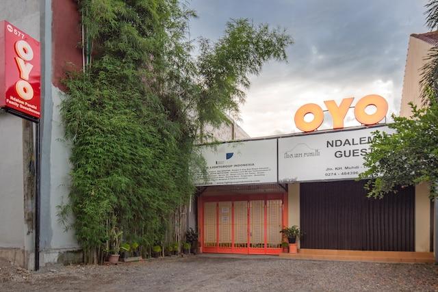 Cover Image for OYO 577 Ndalem Pundhi Guest House