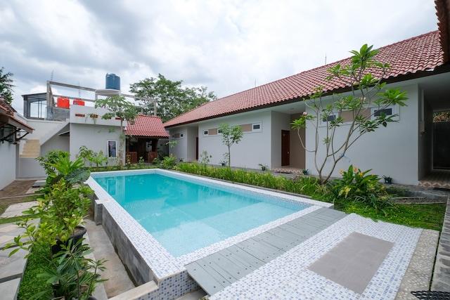 Cover Image for Collection O 3906 Dalem Putu Sanjaya Syariah
