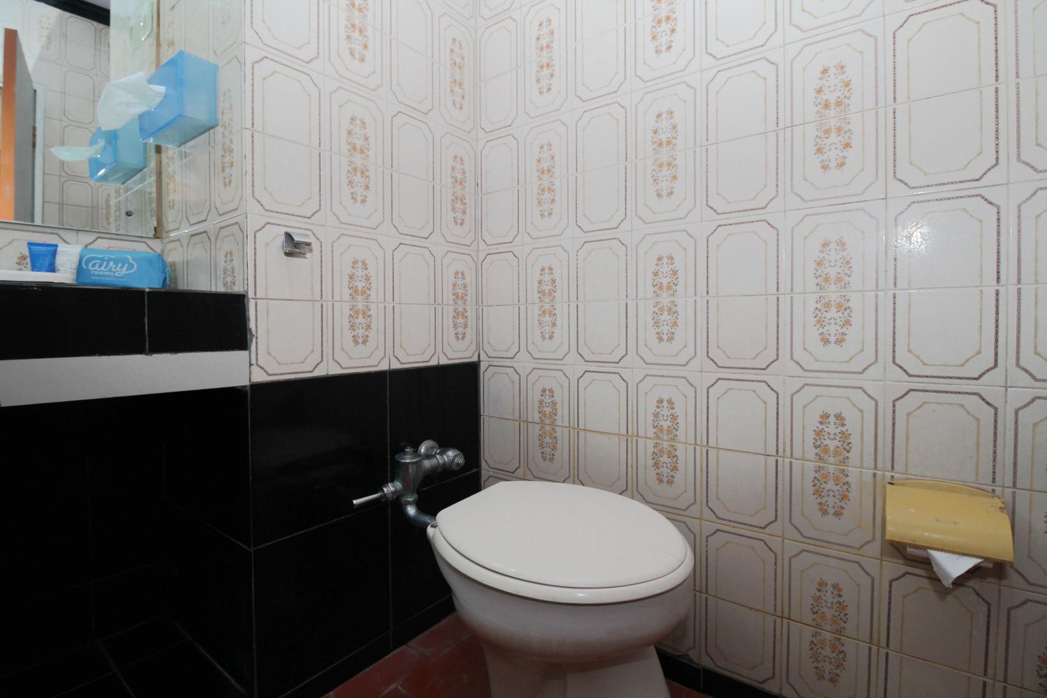 Cover Image for Airy Kaliwates Hayam Wuruk 38 Jember