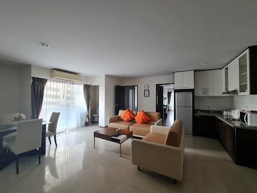 Cover Image for 14 Place Sukhumvit Suites