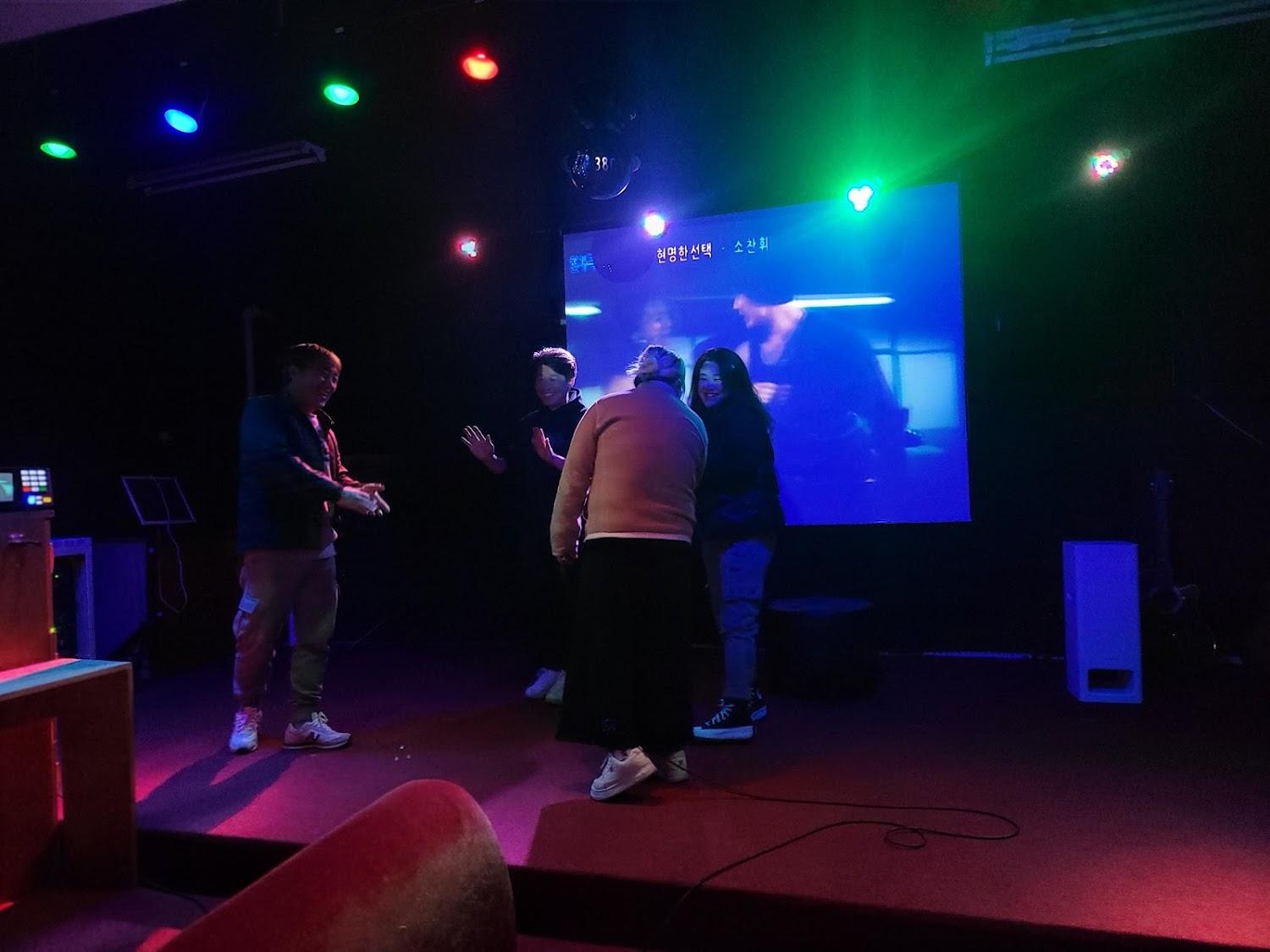 Cover Image for 쇠꼴마을고고캠핑장