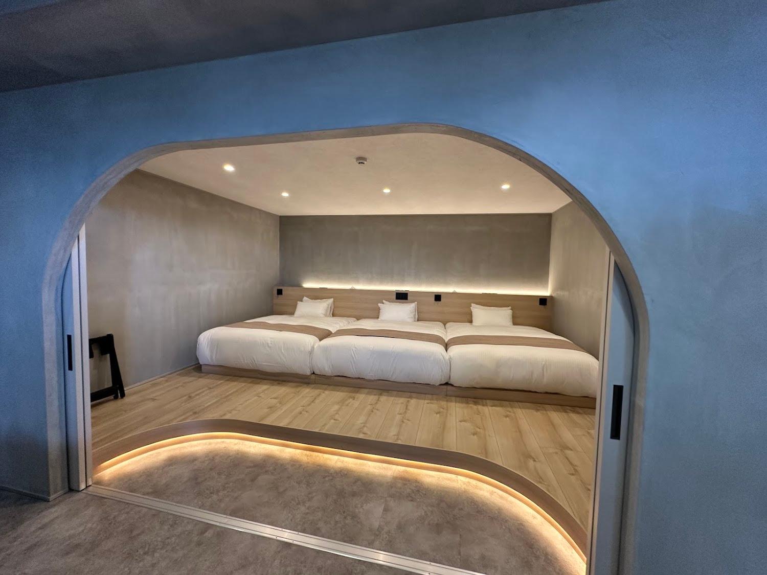 Cover Image for 730HOTELS.