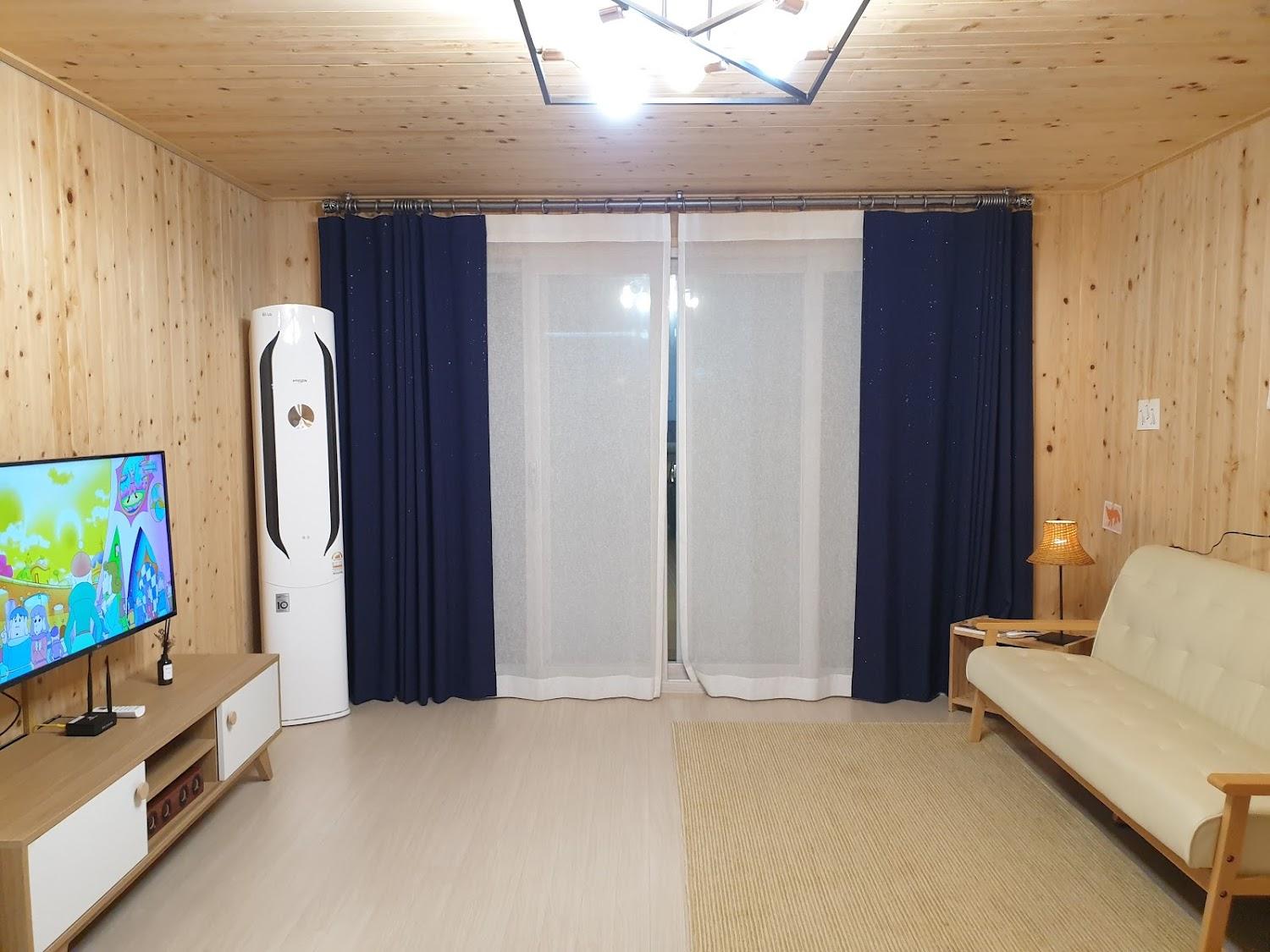 Cover Image for 제주 애월 곽지 팀버하우스 펜션