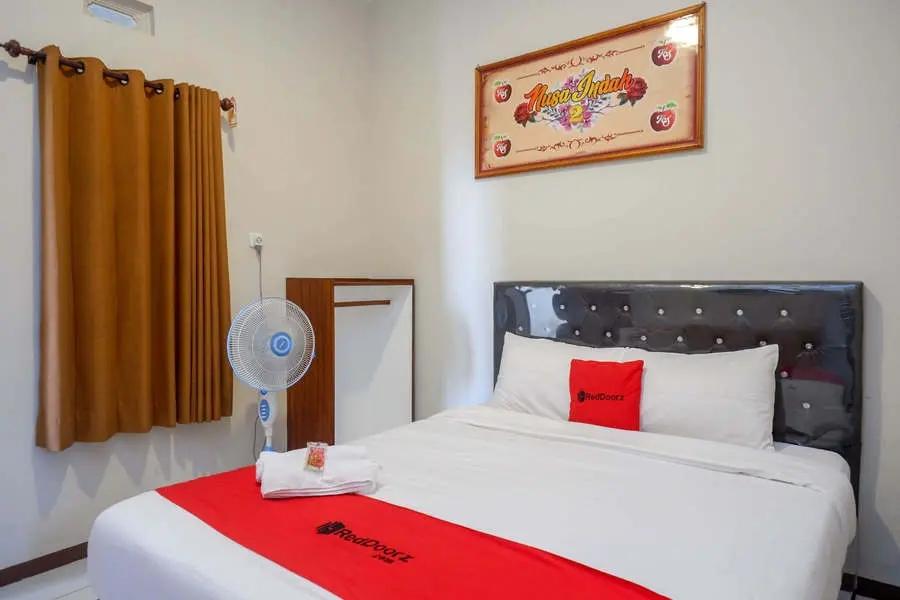 Cover Image for RedDoorz Syariah near Jawa Timur Park 2 2