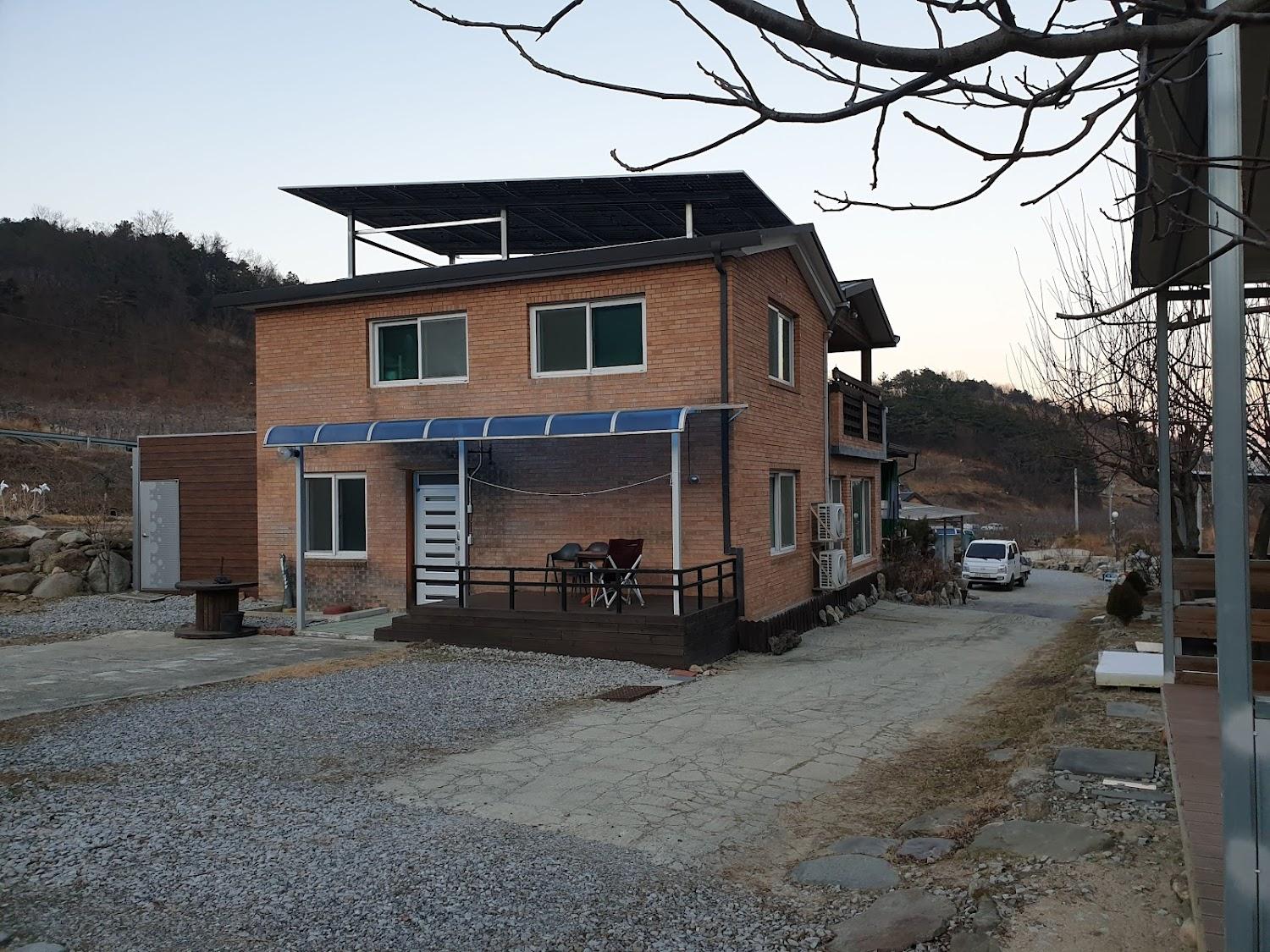 Cover Image for 테라피민박