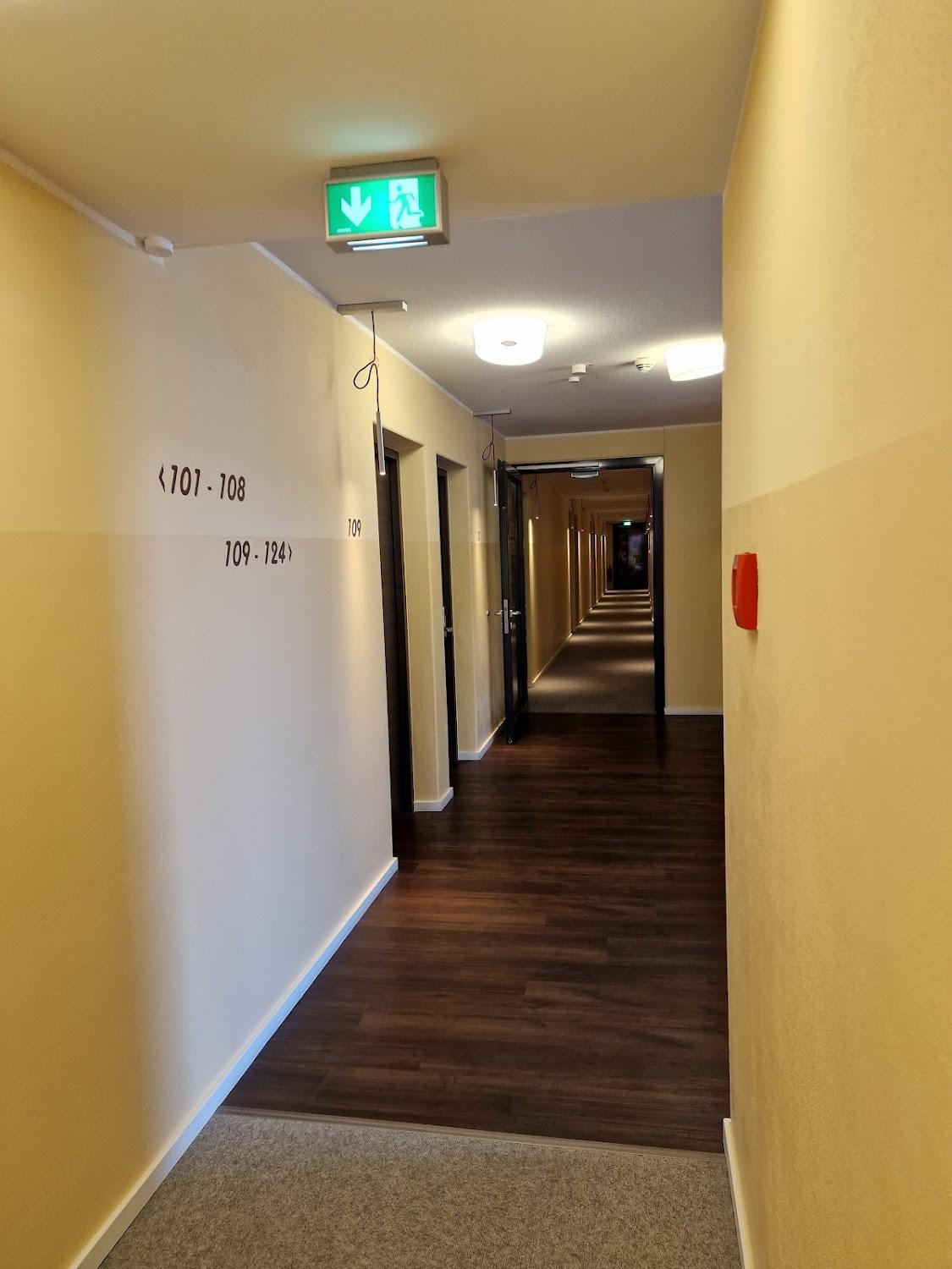 Cover Image for Best Motel