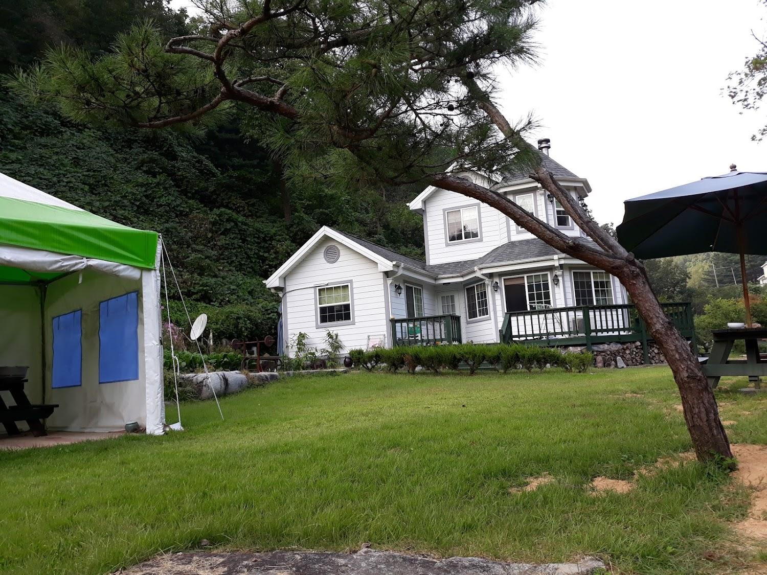 Cover Image for 은빛여울목펜션