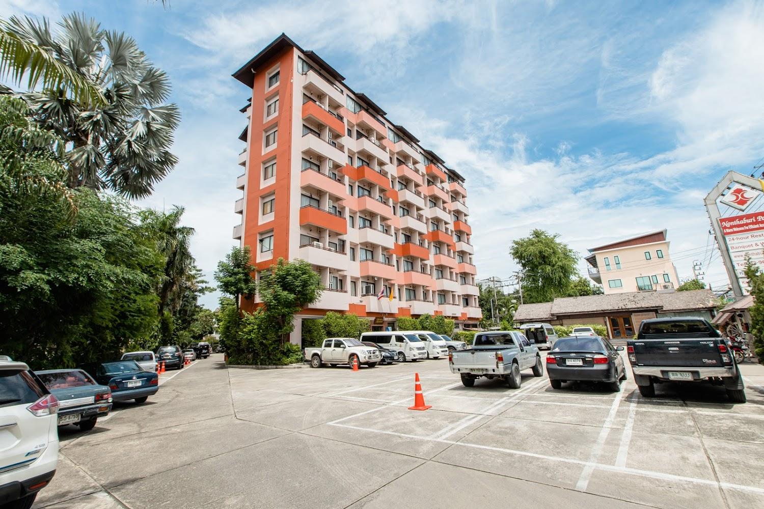 Cover Image for NONTHABURI PALACE HOTEL