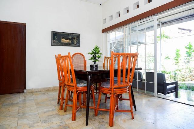 Cover Image for OYO 1196 Hotel Pura Puspa Rosa