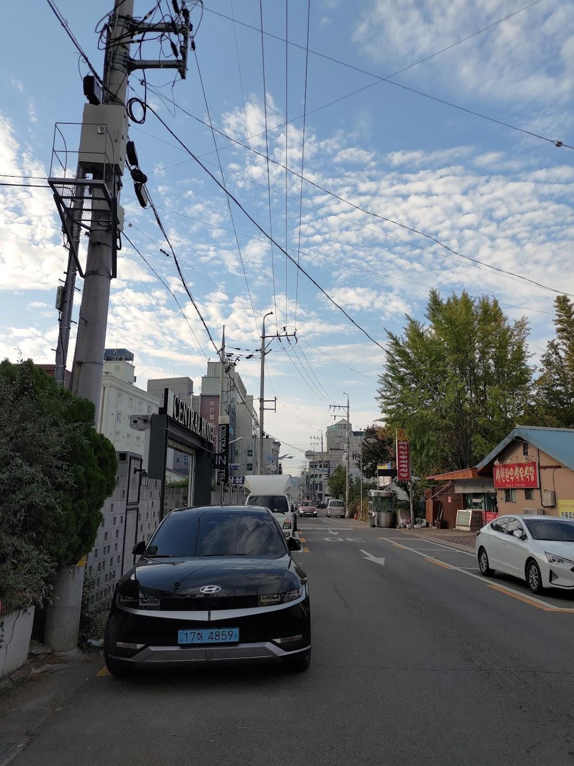 Cover Image for 항공모텔