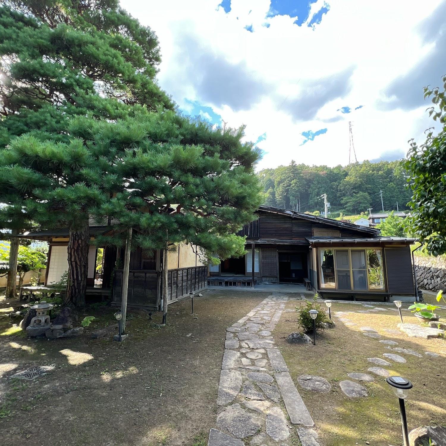 Cover Image for ゲストハウス下瀬アゲマツ