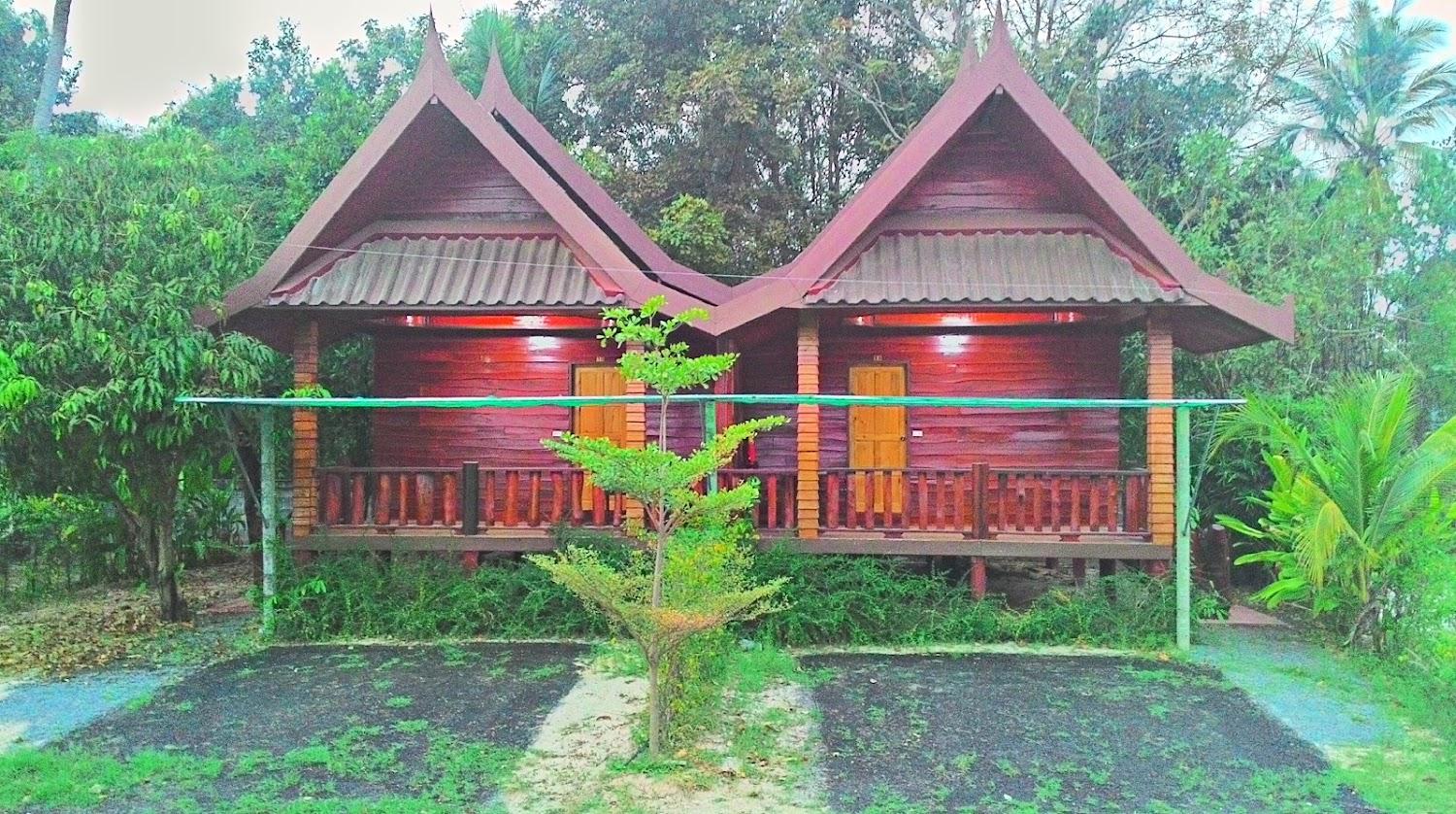 Cover Image for บ้านดอกเหงื่อกรีนปาร์ค