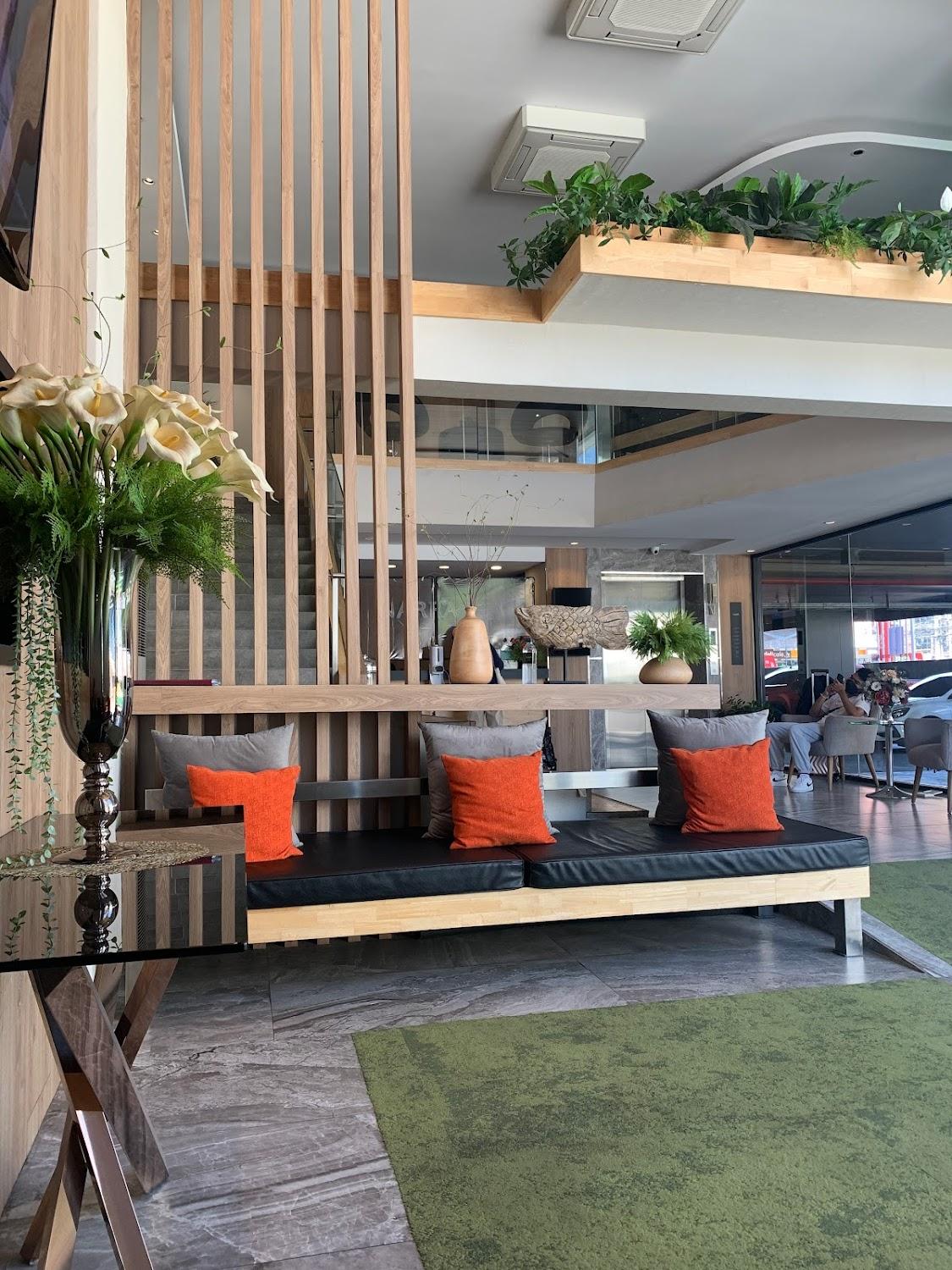 Cover Image for Narra Hotel