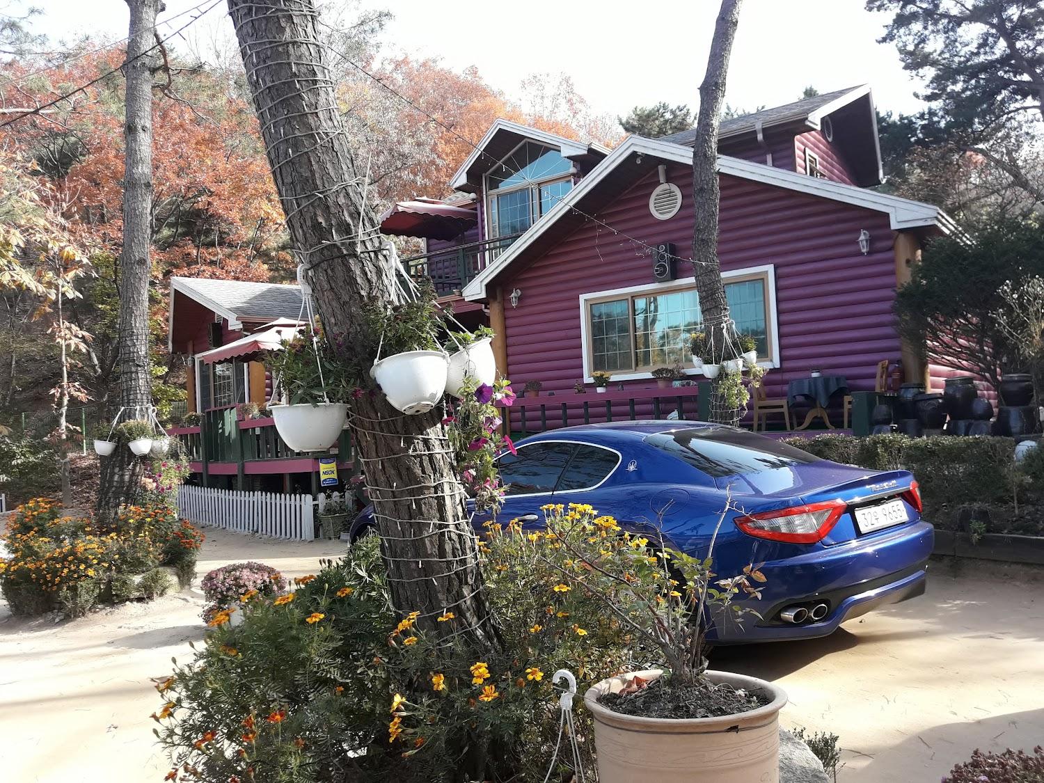 Cover Image for Yongin Pine Fragrance Pension