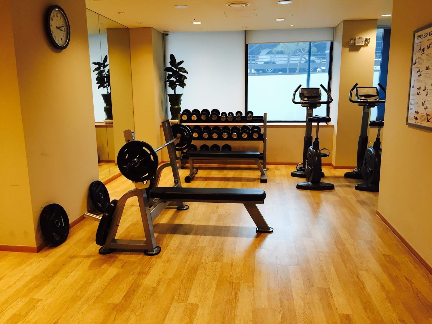 Cover Image for Avon Hotel Gunsan