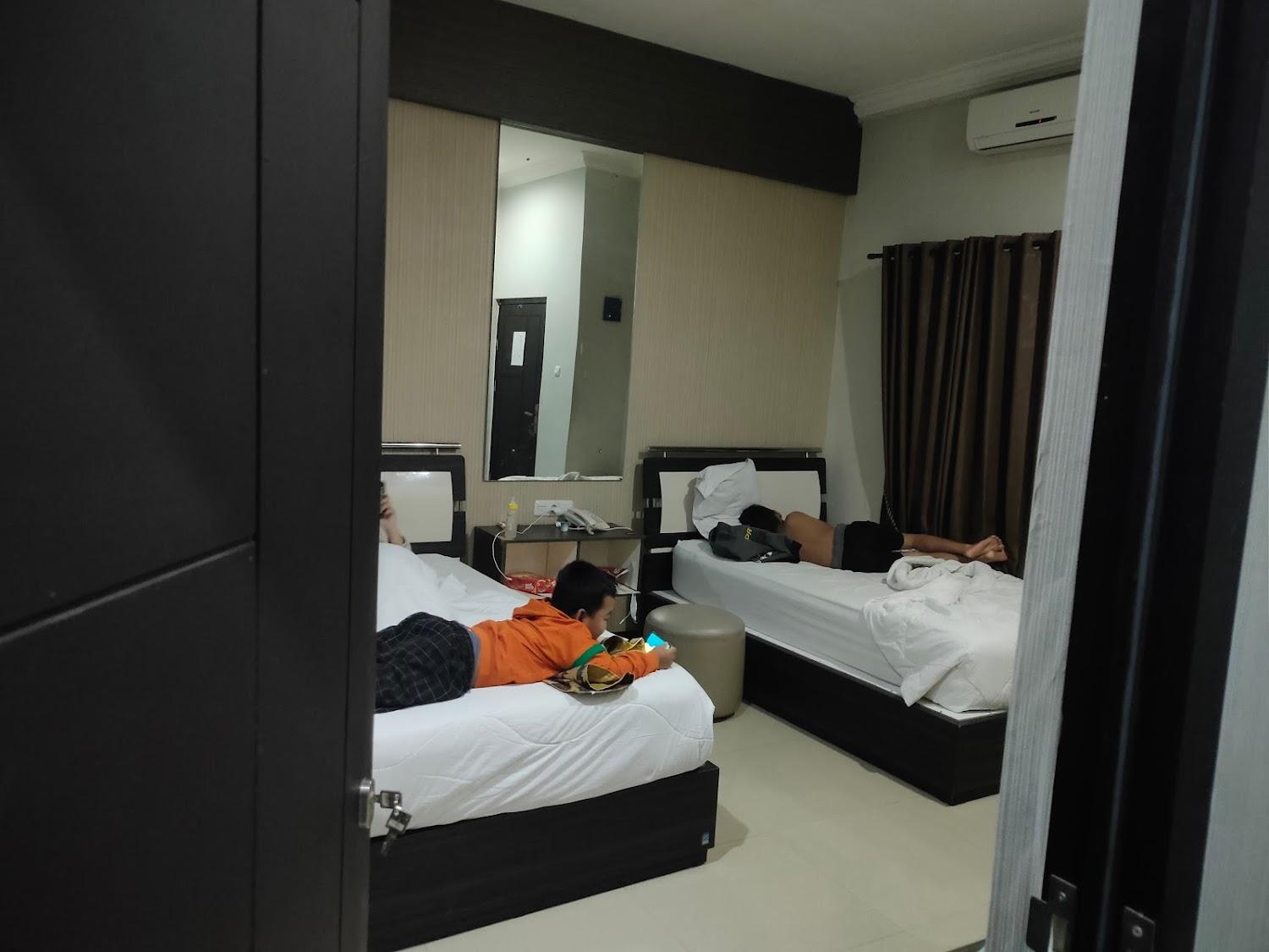 Cover Image for Zalma Hotel
