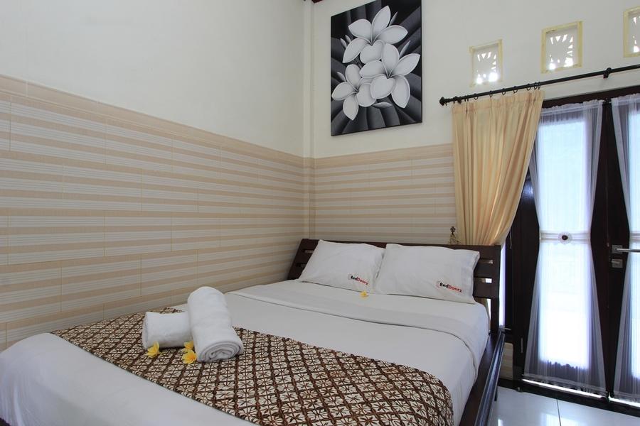 Cover Image for RedDoorz Near Taman Ayun Mengwi