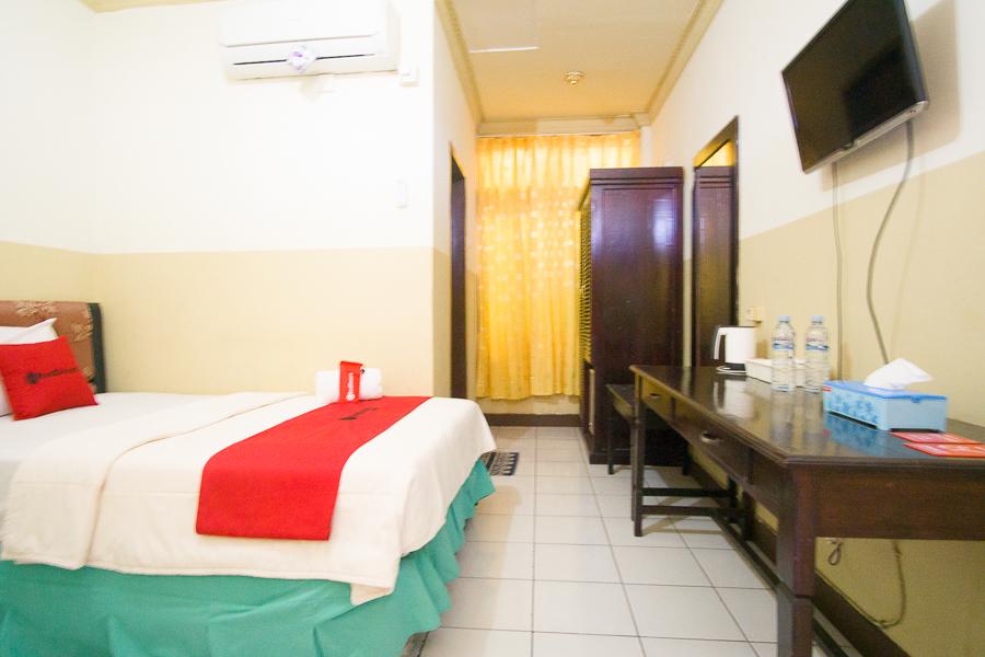 Cover Image for RedDoorz Plus near Pelabuhan Bitung