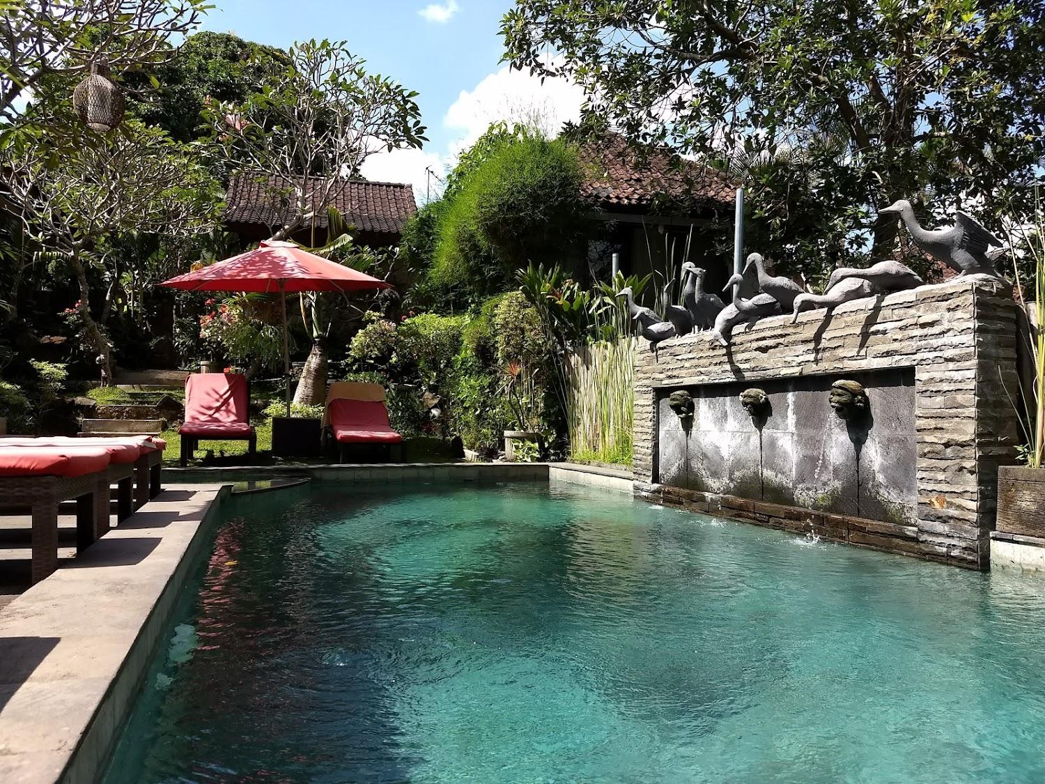 Cover Image for Desak Putu Putera Hidden