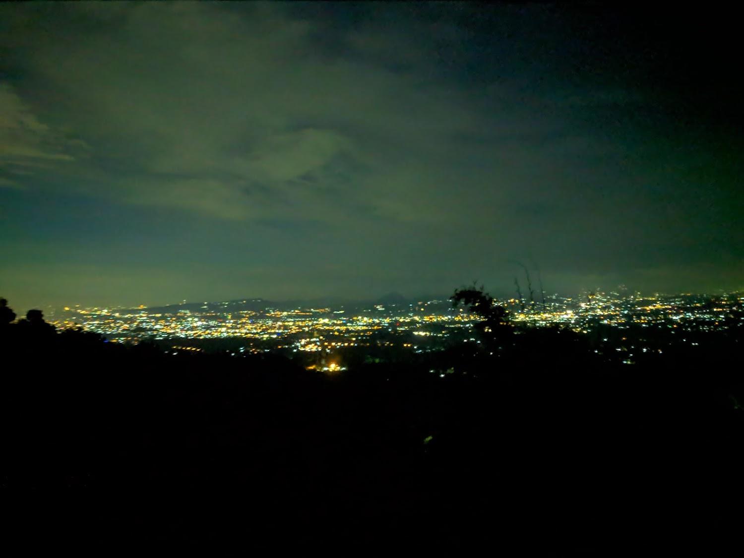 Cover Image for Vila Botani