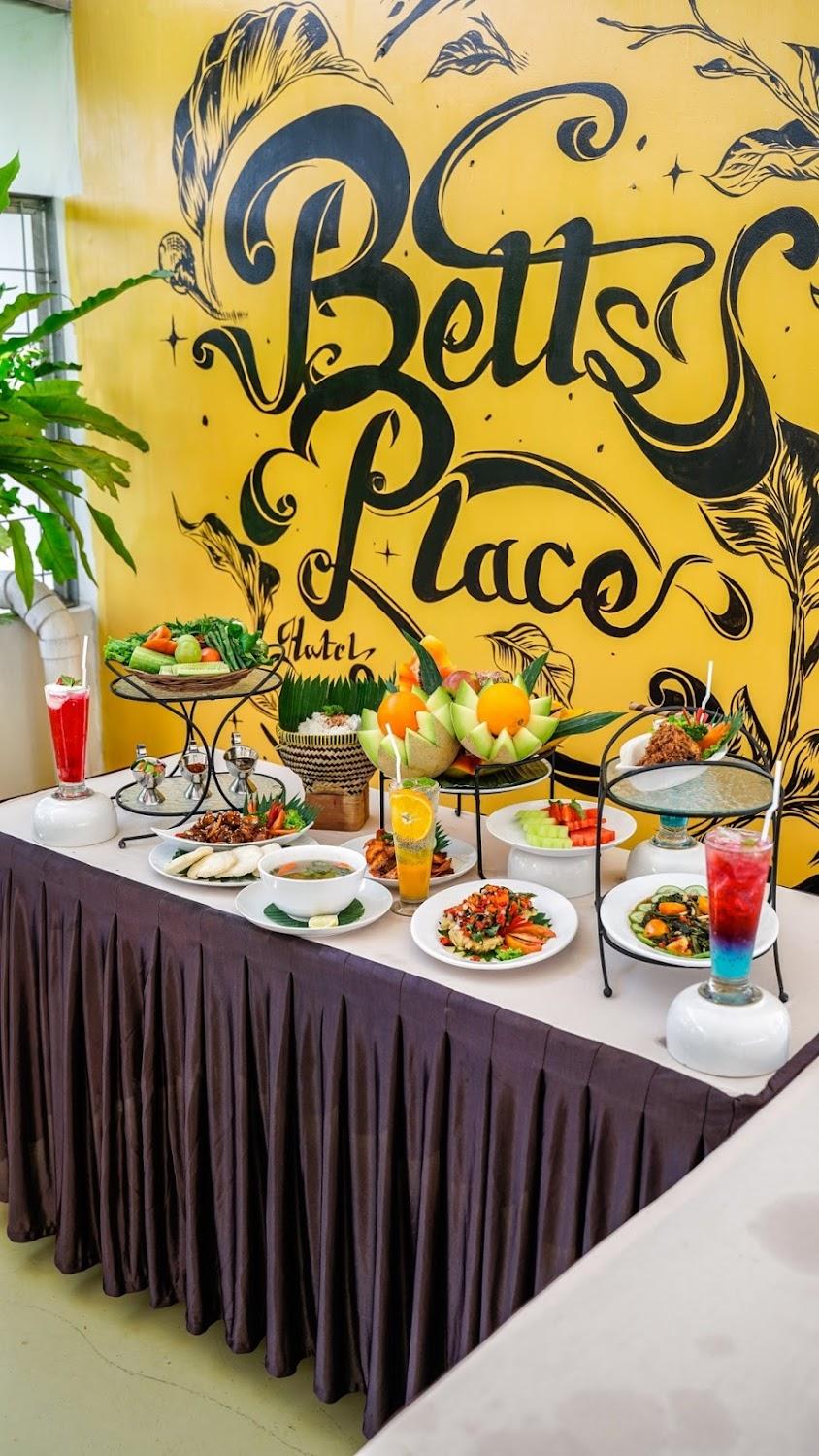 Cover Image for Bell's Place Hotel and Rooftop Restaurant