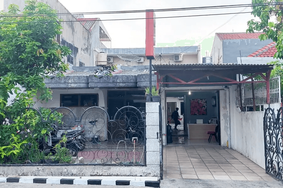 Cover Image for RedDoorz @ Osuko Residence Sukomanunggal Jaya