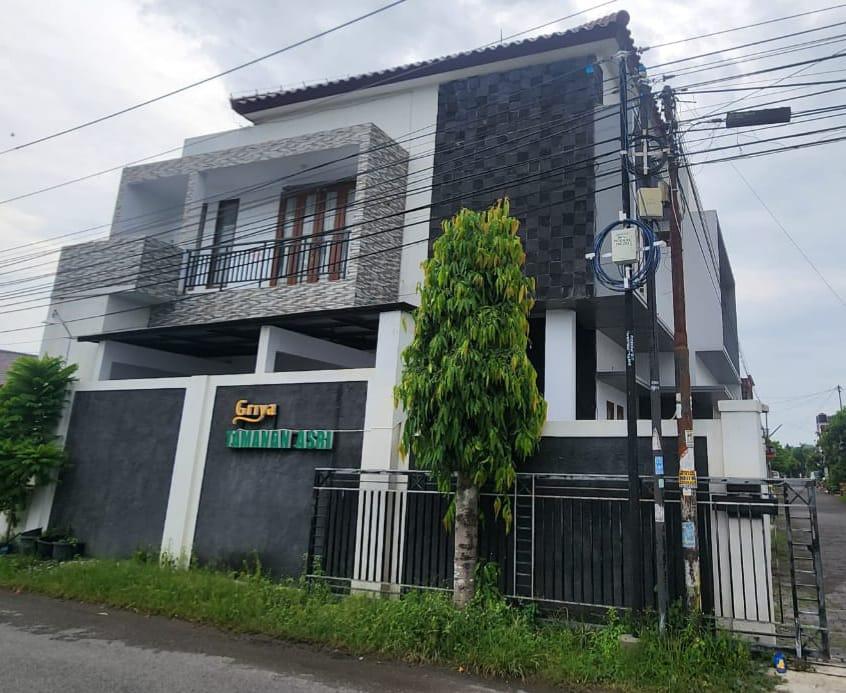 Cover Image for Griya Tamanan Asri (South City Homestay Wirokerten)