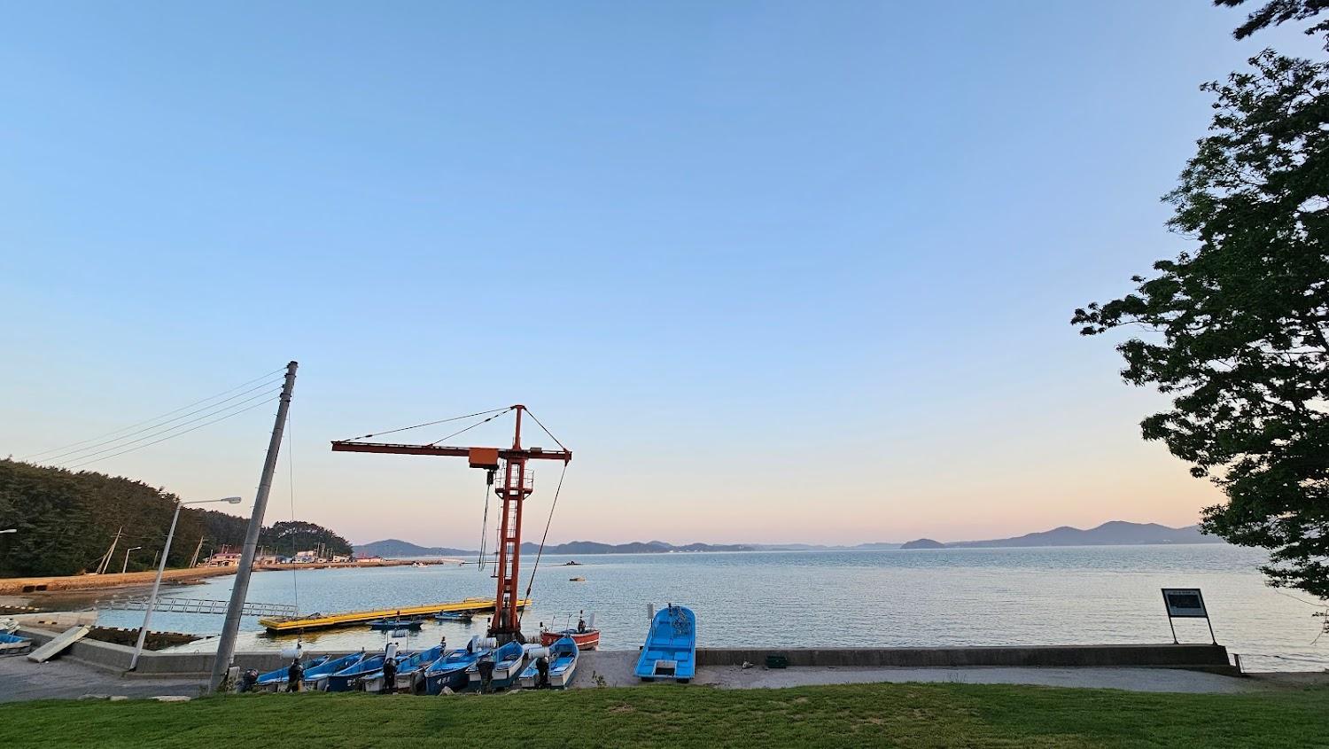 Cover Image for 골든풀빌라