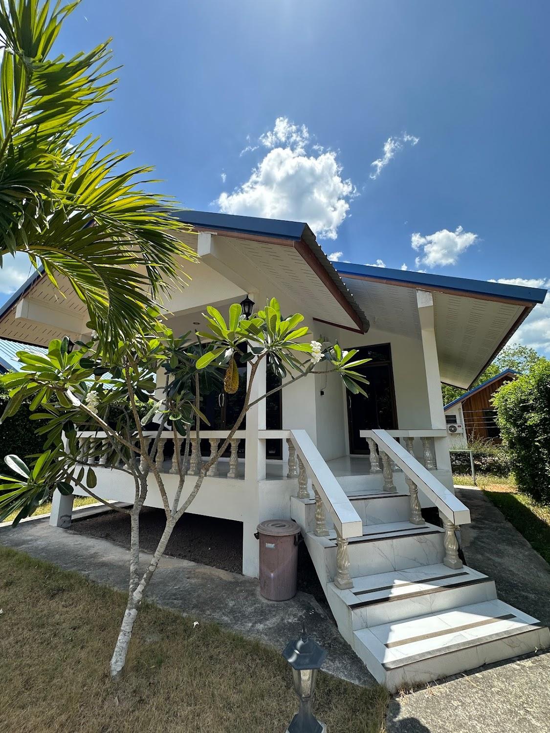 Cover Image for Koh Jum Paradise Resort