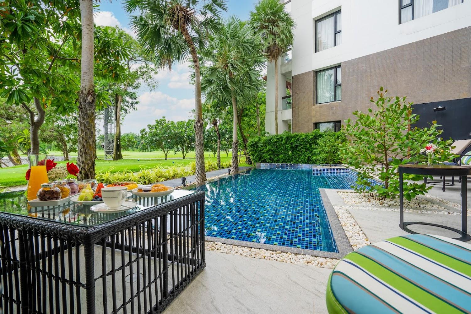 Cover Image for Summit Windmill Golf Residence