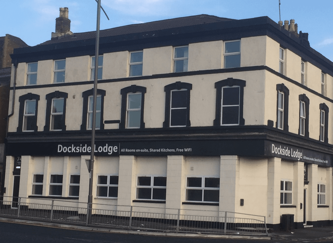 Cover Image for Dockside Lodge