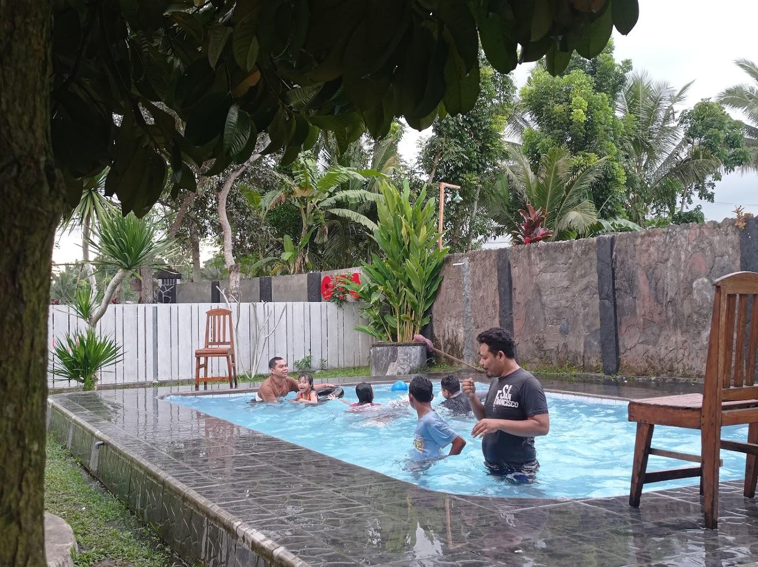 Cover Image for Edriyan Bungalow Tetebatu