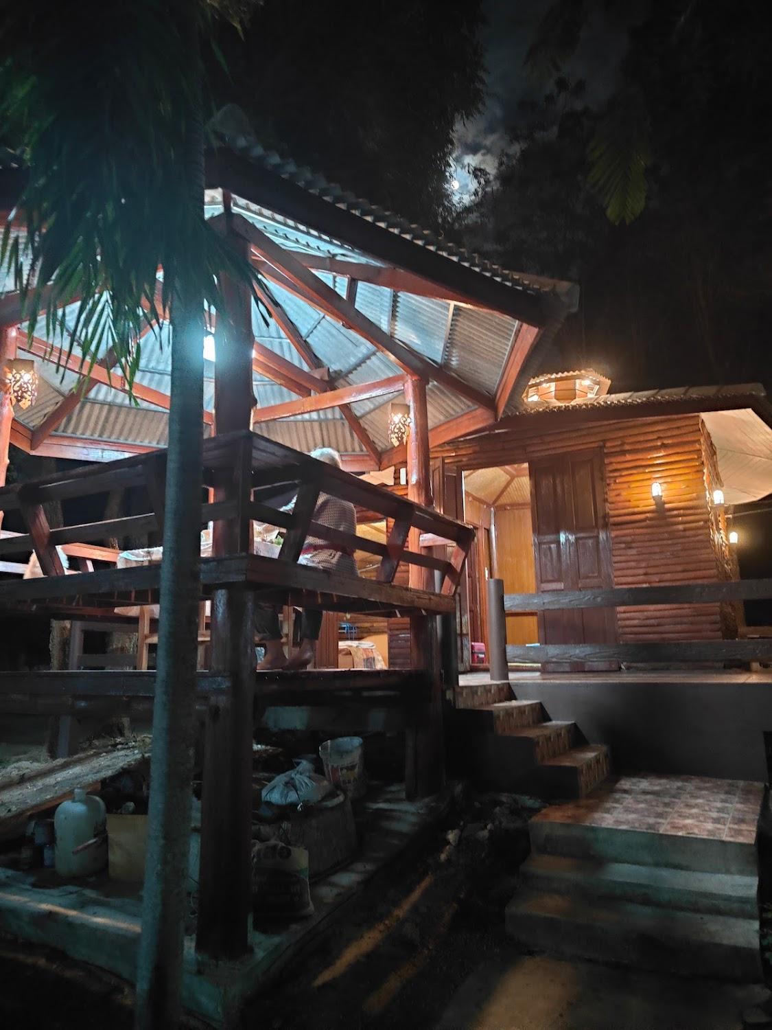 Cover Image for evergreen บ้านสวนทุ่งเกวียน รีสอร์ท