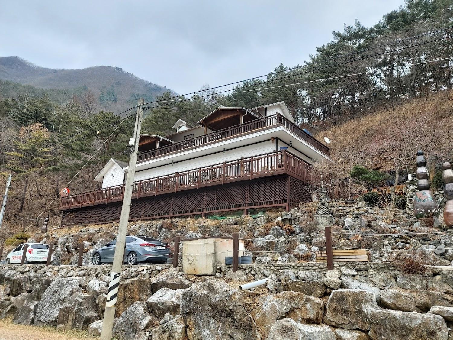 Cover Image for 팍스빌펜션
