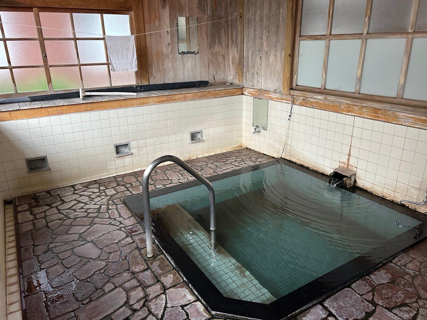 Cover Image for Fukushimaya Hotel
