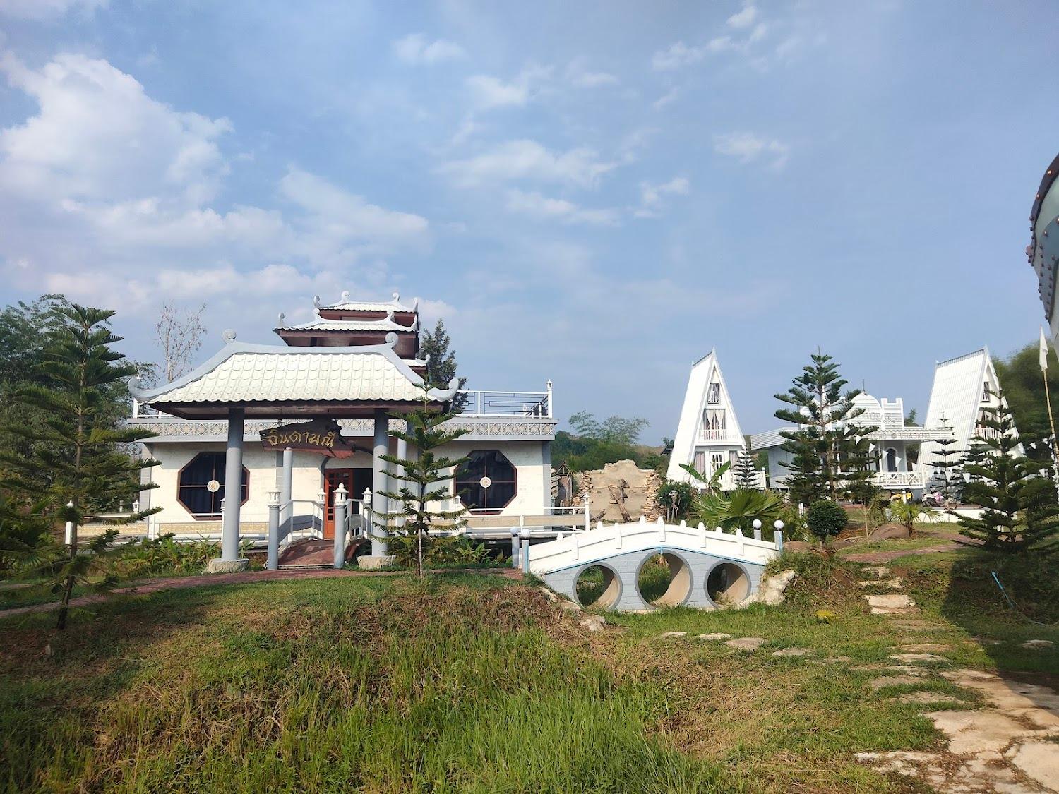 Cover Image for Boat & House Resort​