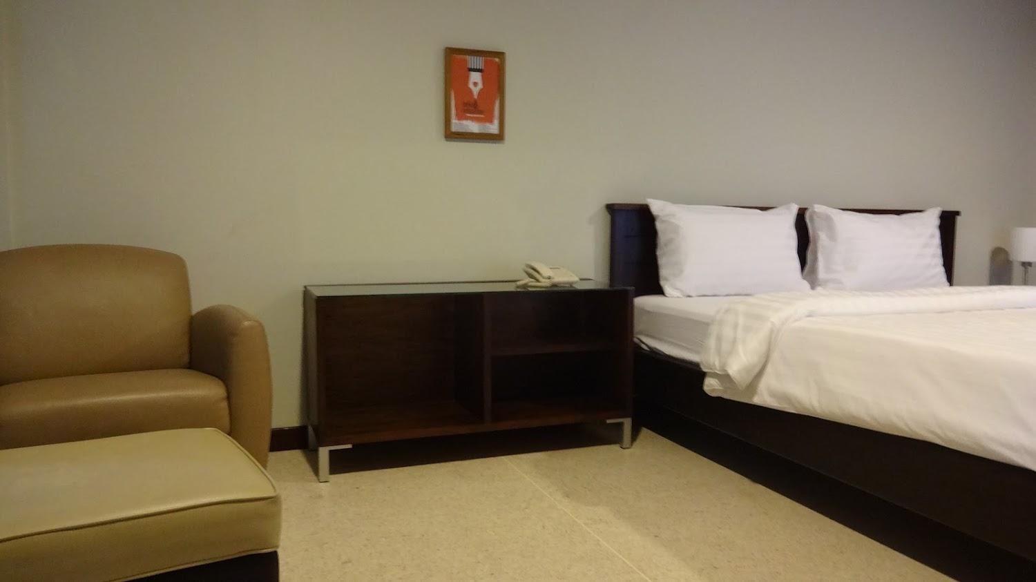 Cover Image for Mango Bedroom Inn