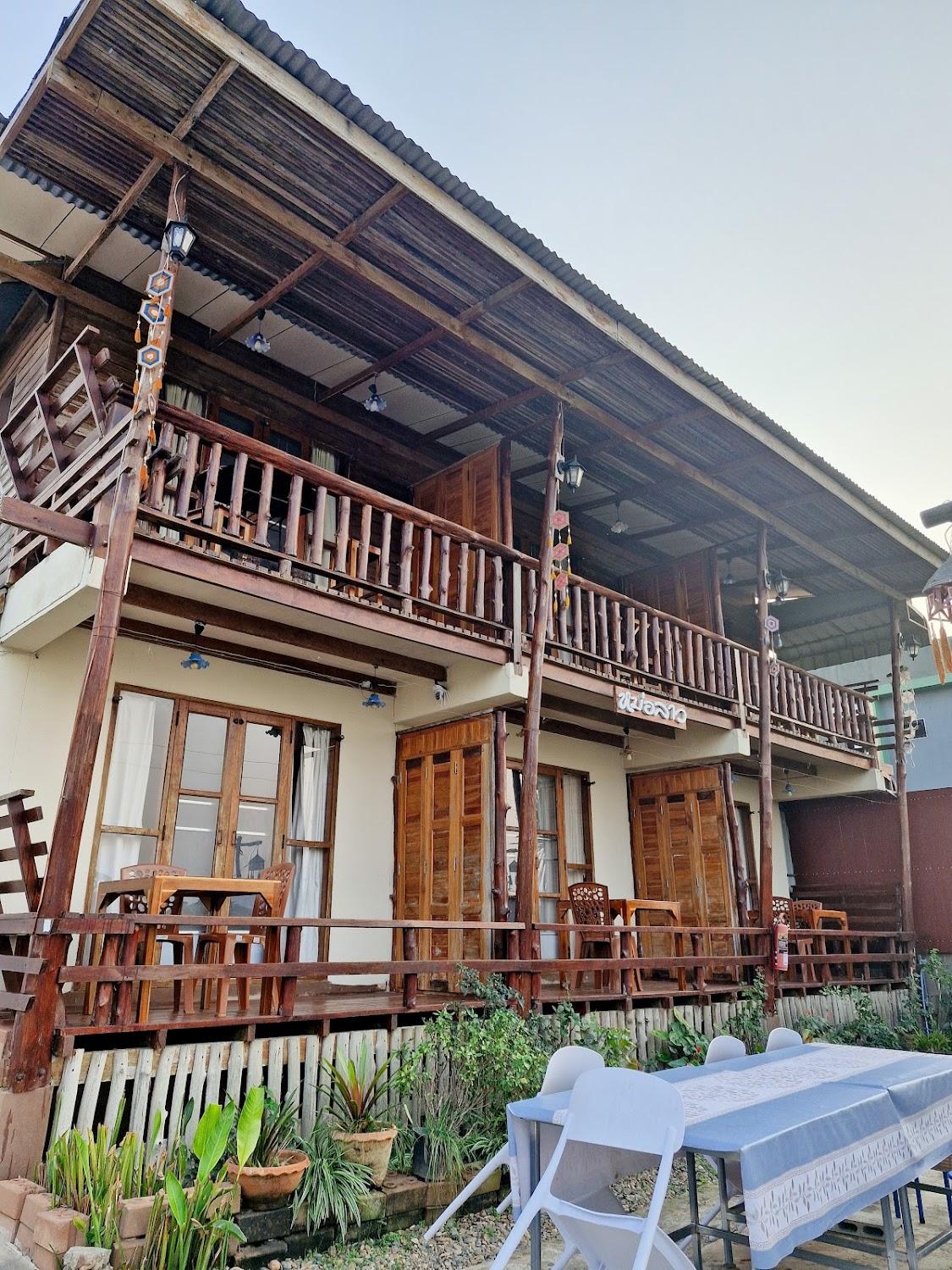 Cover Image for หม่อลาวโฮมสเตย์
