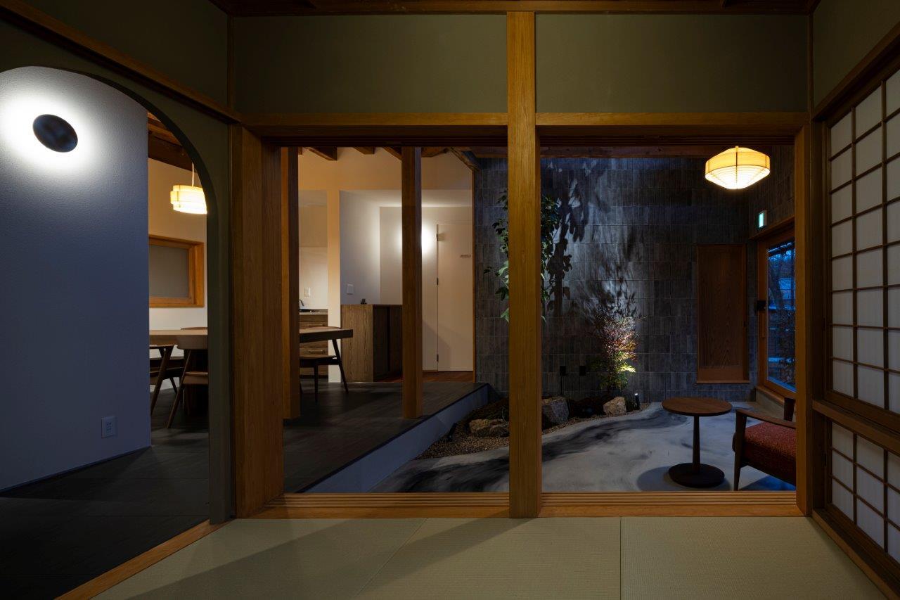 Cover Image for arcana villa kyoto arashiyama