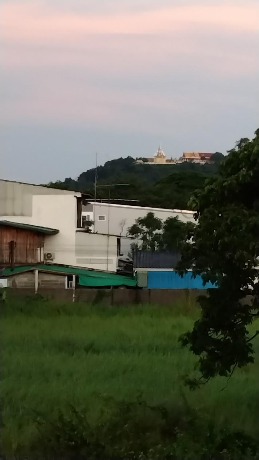 Cover Image for สามหนุ่มรีสอร์ท​ อุทัยธานี​ ที่พัก​อุทัยธานี​
