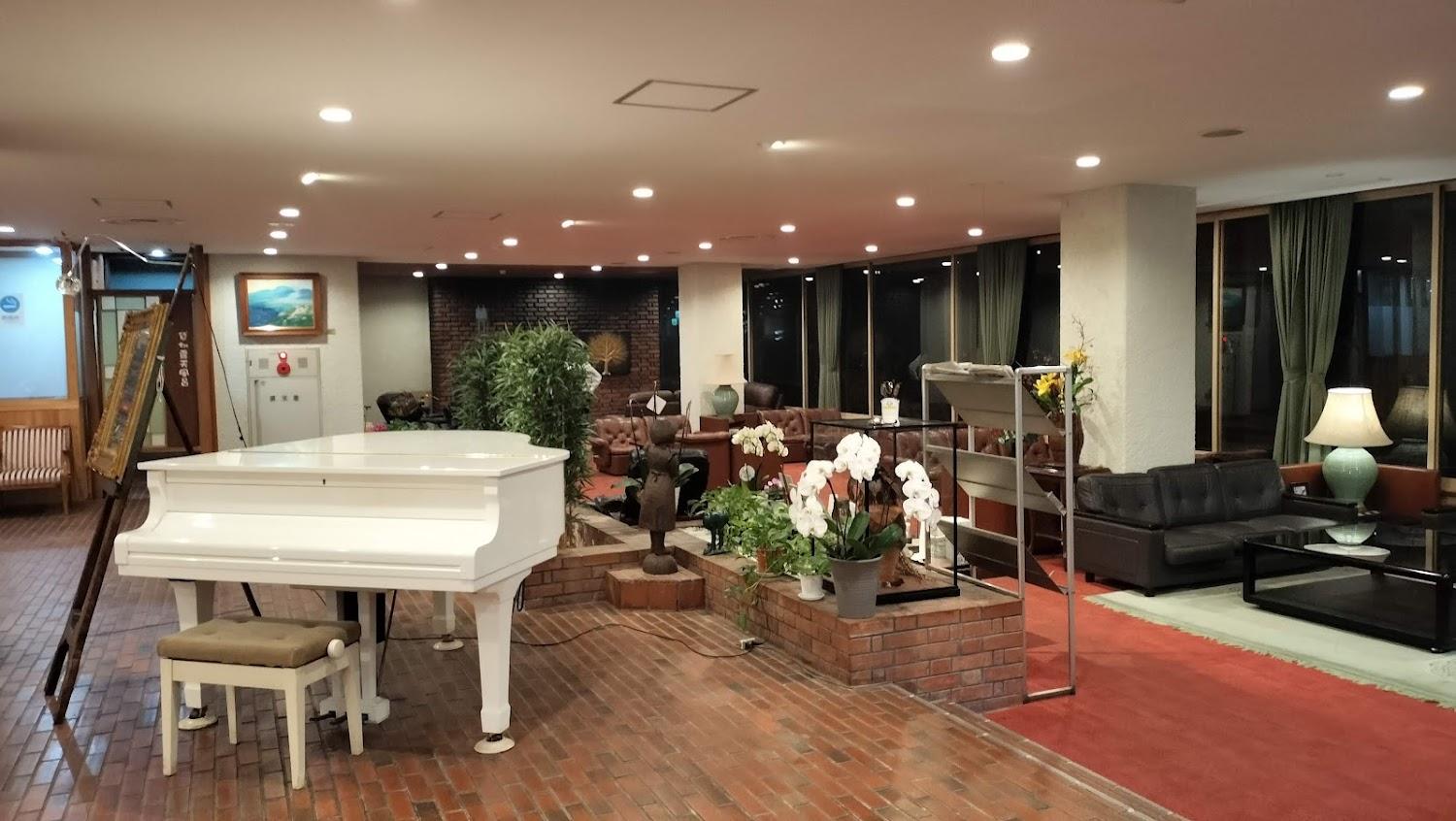 Cover Image for Okunikko Konishi Hotel