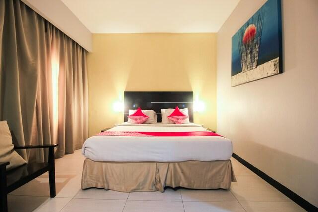 Cover Image for OYO 1729 I-shine Hotel