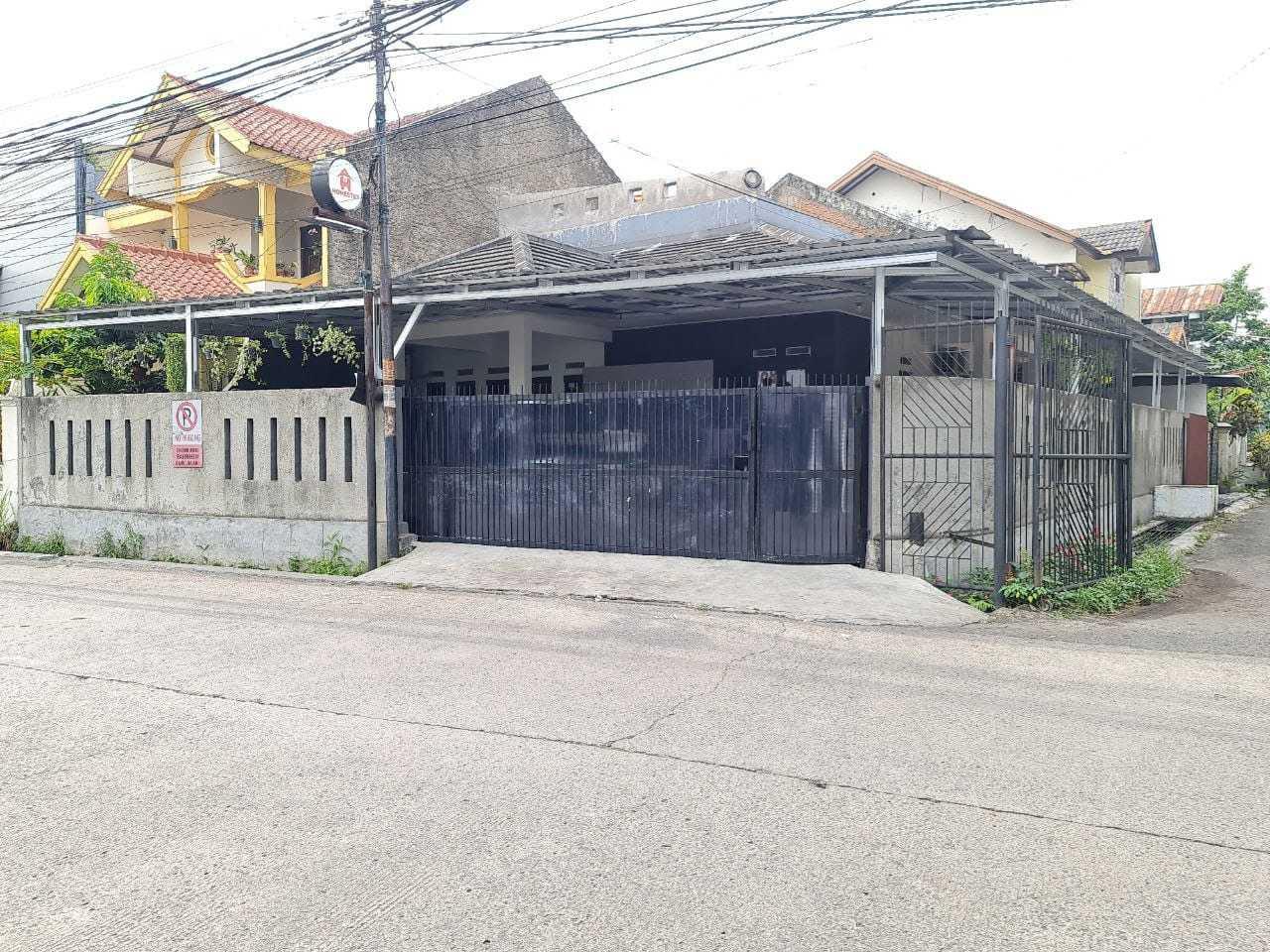 Cover Image for EXPRESS O 92035 Rumah Singgah 8b Syariah