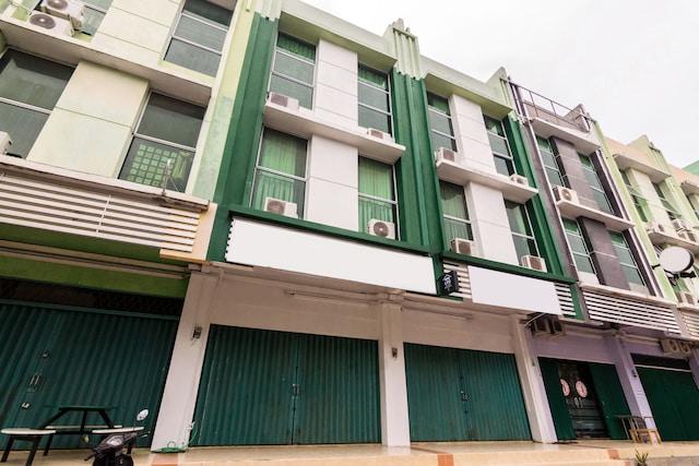 Cover Image for OYO Life 2818 Blessing Kost Batam