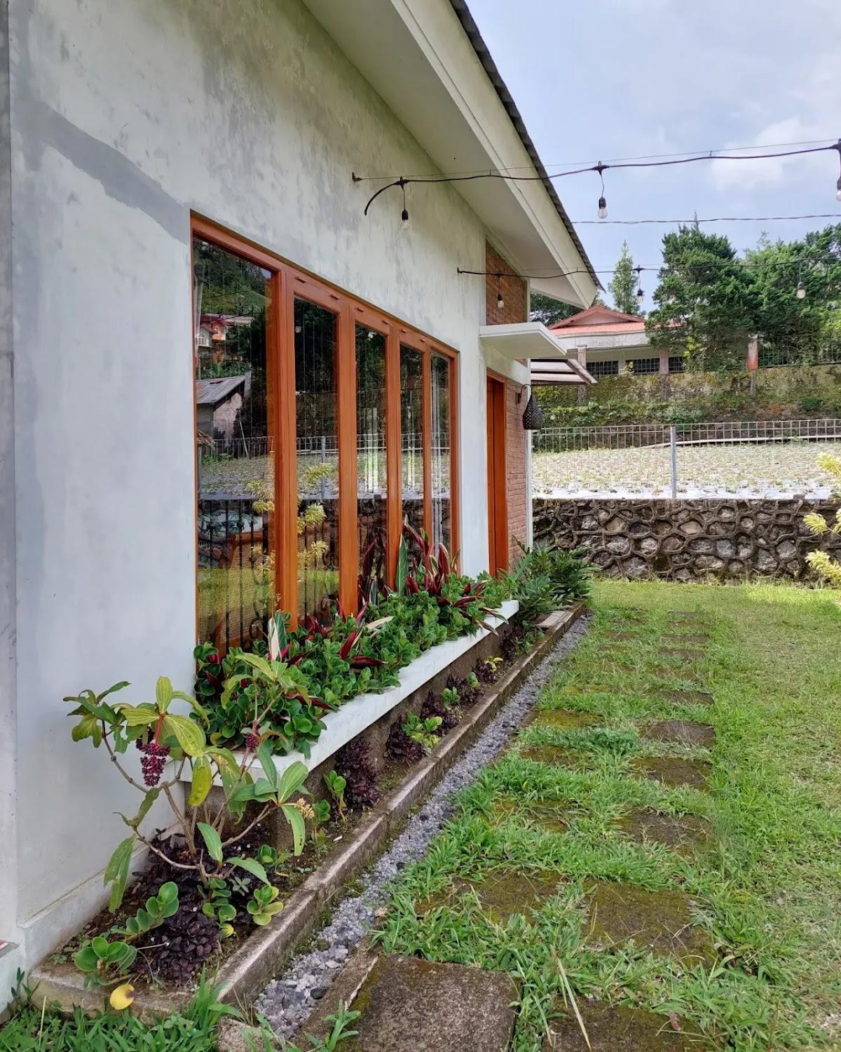 Cover Image for Kampoeng Bali Tawangmangu