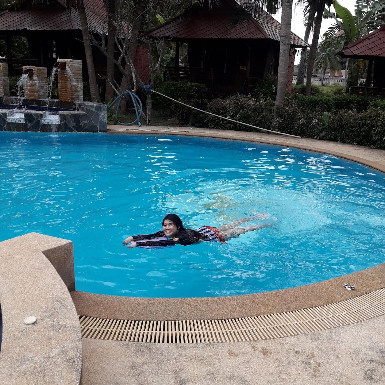 Cover Image for Relax Hive Resort
