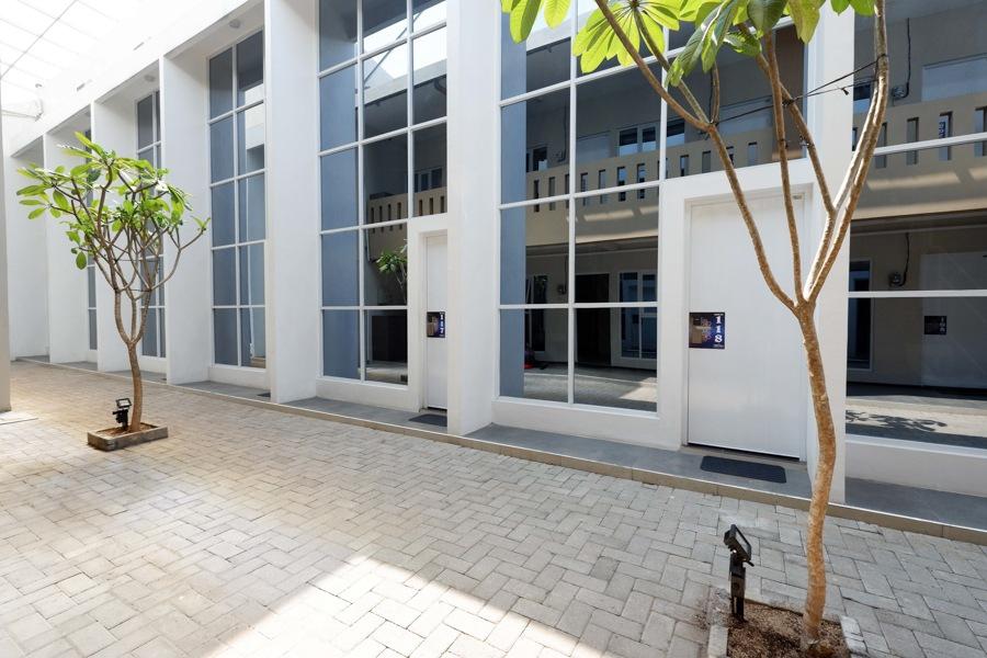 Cover Image for RedDoorz Plus near Paragon Mall Semarang